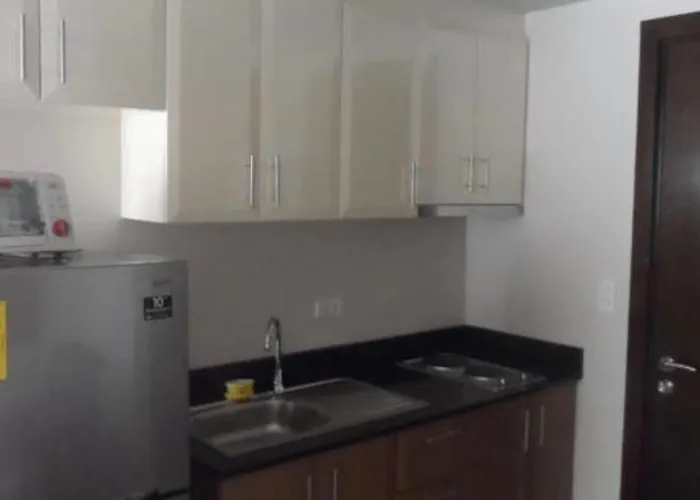 Apartamento Favila Condotel Unit In Palmtree Newport Walking Distance To Airport Terminal 3 Accessable To Airport Terminal 1 &2 *