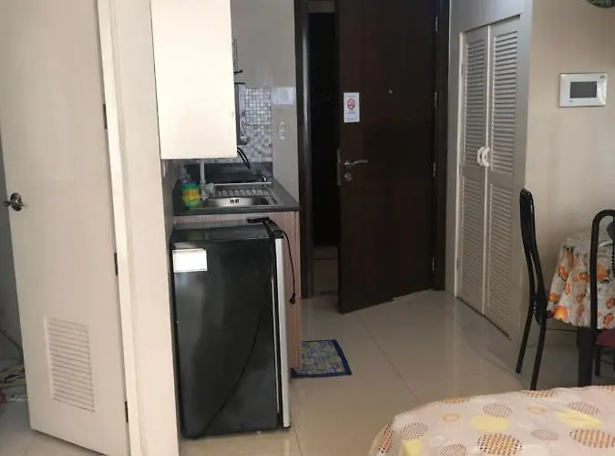 Favila Condotel Unit In Palmtree Newport Walking Distance To Airport Terminal 3 Accessable To Airport Terminal 1 &2 Apartamento