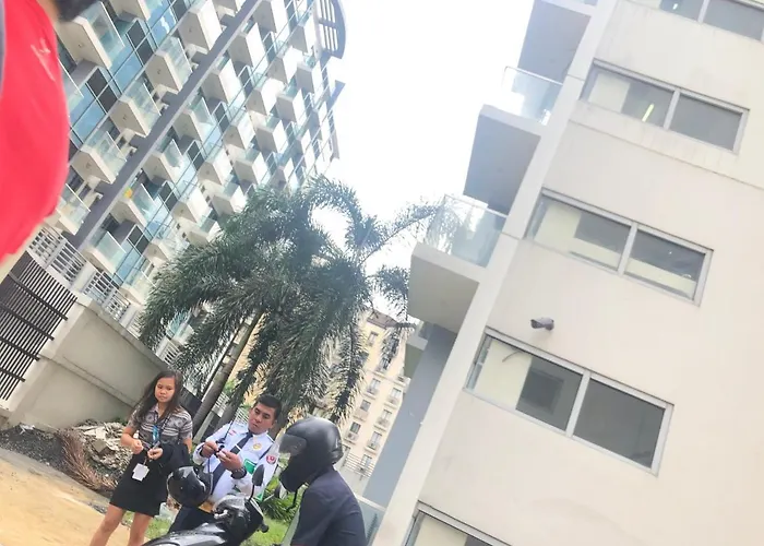 Favila Condotel Unit In Palmtree Newport Walking Distance To Airport Terminal 3 Accessable To Airport Terminal 1 &2 Apartamento Manila
