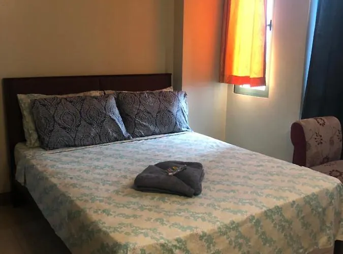 Favila Condotel Unit In Palmtree Newport Walking Distance To Airport Terminal 3 Accessable To Airport Terminal 1 &2 Apartamento *