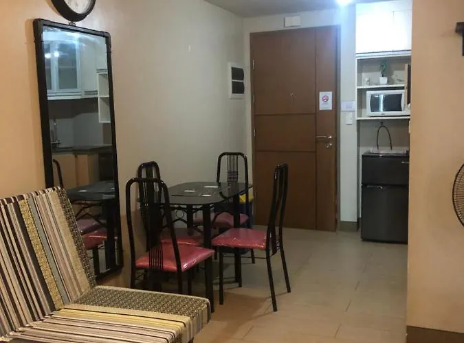 Favila Condotel Unit In Palmtree Newport Walking Distance To Airport Terminal 3 Accessable To Airport Terminal 1 &2 Apartamento