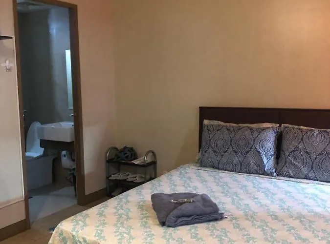 Favila Condotel Unit In Palmtree Newport Walking Distance To Airport Terminal 3 Accessable To Airport Terminal 1 &2 Apartamento