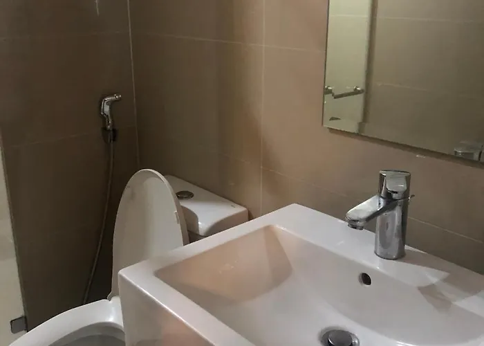 Favila Condotel Unit In Palmtree Newport Walking Distance To Airport Terminal 3 Accessable To Airport Terminal 1 &2 Apartamento *